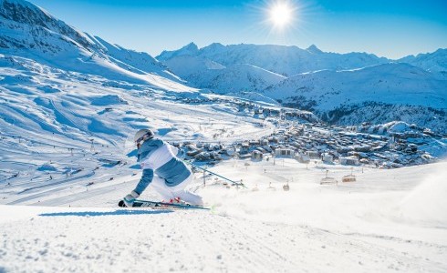 Ski Sarenne, the world's longest ski run with its 16 km of descent.