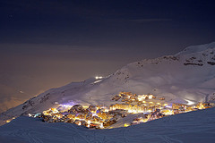 Val Thorens by night.