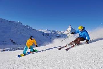 Skiing and snowboarding the whole year round, with 365 days of snow – you can only find this in Zermatt.