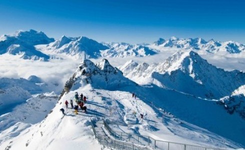 From the Moulins beginners’ run to the top of the Mont-Fort glacier, the attractions of this vast ski area are simply waiting to be discover