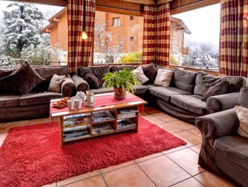 The Aravis Lodge - comfortable lounge with books, magazines and a great view
