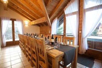 Chalet Balkiss Dining Table