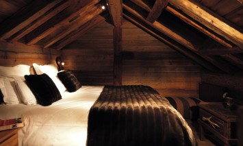 Kaluma-Travel-Chalet-Petite-Marmotte-Bedroom1