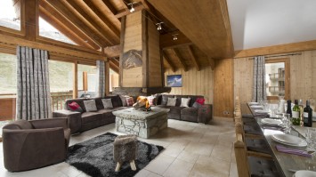 SkiFam_Le_Corbeau_Living_Area_2