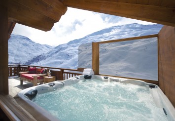 Ski_Famille_Chalet_Aigrette_Hot_Tub