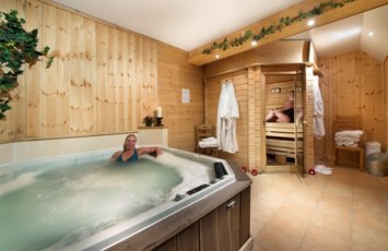 Ski_Famille_Chalet_Eva_Hot_Tub