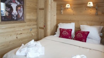 Ski_Famille_Le_Chats_Bleus_Double_Bedroom