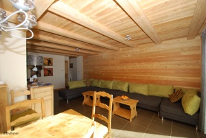 Zenith_Holidays_Chalet_Louis_Lounge