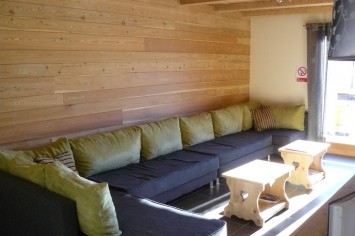 Zenith_Holidays_Chalet_Louis__Lounge_2