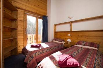 Ski Amis Chalet Morgane Twin Room