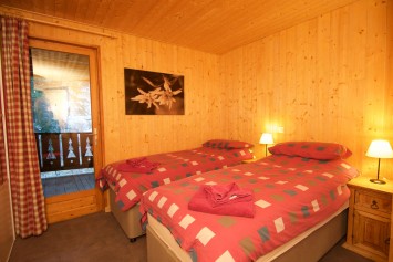 Ski Amis Chalet Titania Twin Room