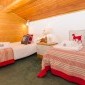 mountain_heaven_chalet_soleil_twin_bedroom